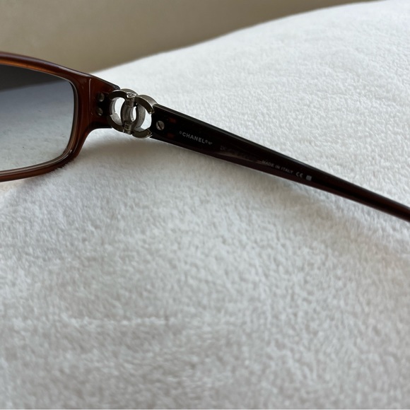 🤍 euc | Chanel | vintage classic sunglasses - Picture 8 of 8